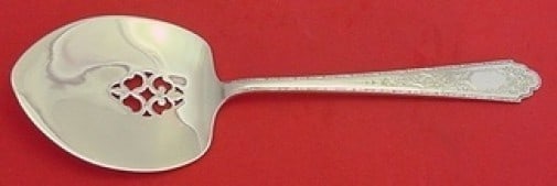 Lunt Sterling Silver Mary II Tomato Server 9 Inches: Lunt Sterling Silver Mary II Tomato Server 9 Inches This exquisite tomato server, designed in the classic Mary II pattern by Lunt, is crafted from high-quality sterling silver. Measuring 9 inches, it 