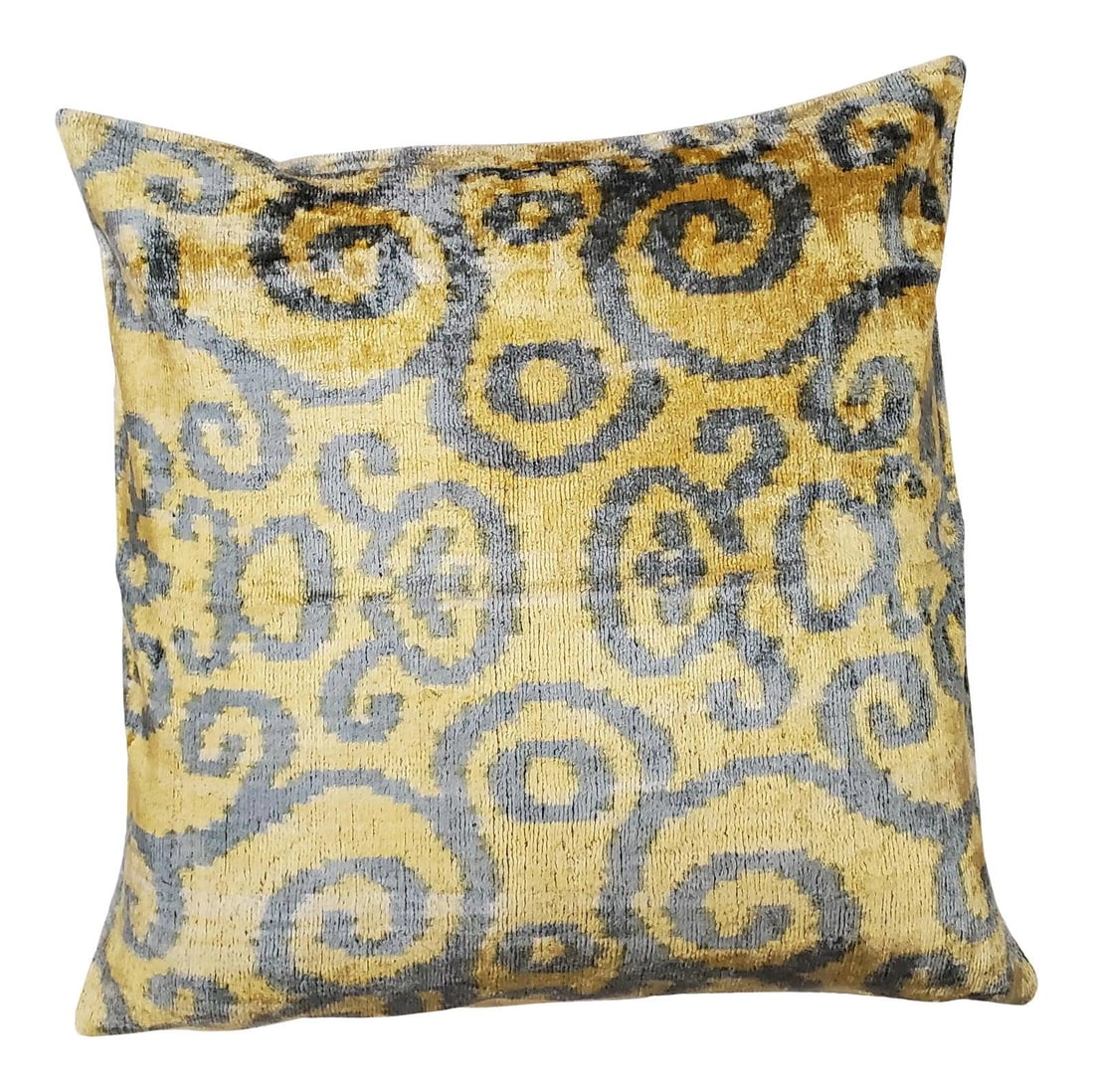 Gold Silk Ikat Velvet Pillow With Linen Backing 19x19 Handcrafted: Gold Silk Ikat Velvet Pillow With Linen Backing 19x19 Handcrafted This hand made square pillow cushion features a silk Uzbek Ikat velvet front, natural linen backing, and a hidden zipper. It comes wit