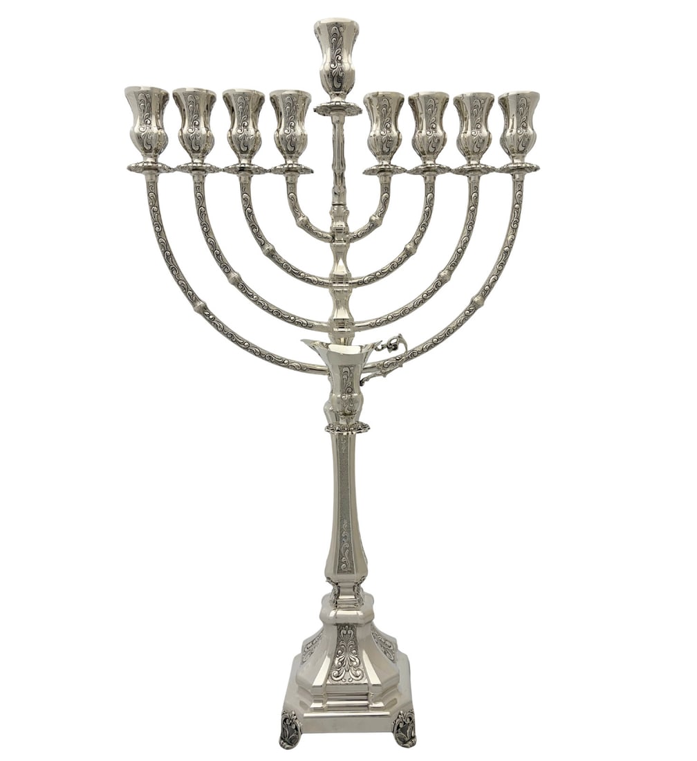 925 Sterling Silver Handmade Chanukah Menorah Swirl Leaf Design: 925 Sterling Silver Handmade Chanukah Menorah Swirl Leaf Design This Chanukah menorah is crafted from fine 925 sterling silver and handmade in Turkey. It features intricate chased swirl and leaf desig
