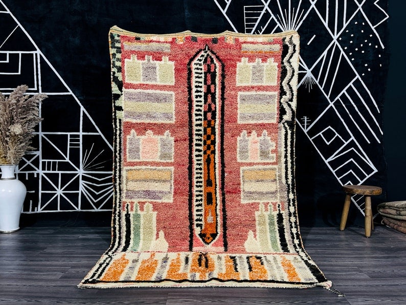 Handwoven Artistic Rug 100% Sheep Wool from Morocco: Handwoven Artistic Rug 100% Sheep Wool from Morocco Discover the beauty of this Artistic Authentic Rug, handwoven in the Atlas Mountains by skilled Berber women weavers. Using traditional tools and 10