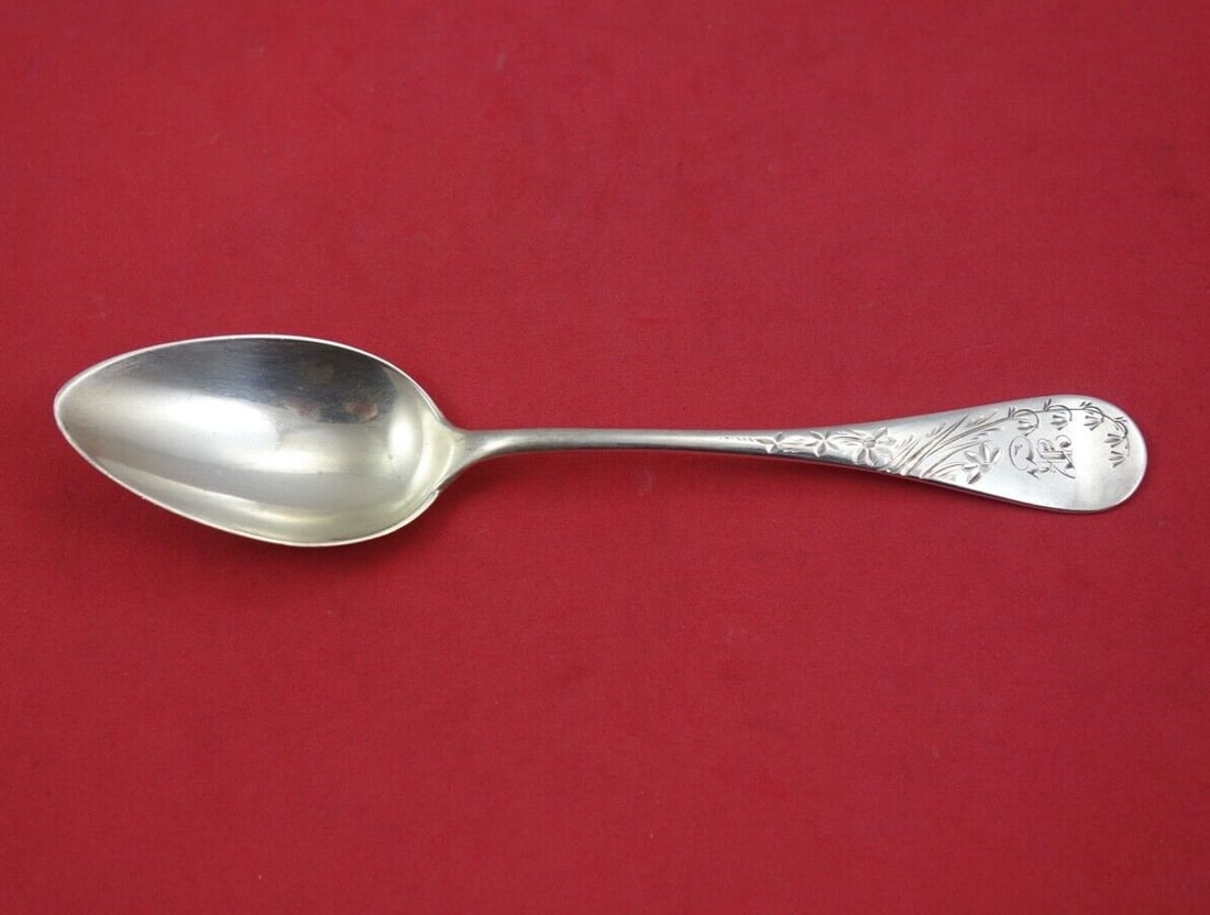 Wood & Hughes Sterling Silver Soup Spoon Lily of the Valley 7 1/4 Inch: Wood & Hughes Sterling Silver Soup Spoon Lily of the Valley 7 1/4 Inch This exquisite Wood and Hughes Sterling Silver Place Soup Spoon features a beautiful Lily of the Valley design, measuring 7 1/4 i