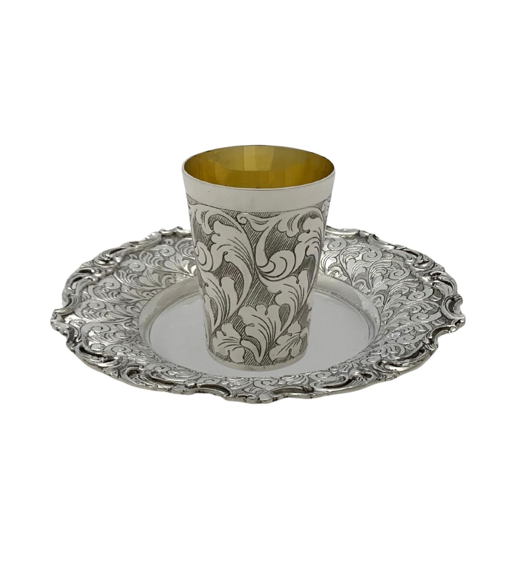 Handmade 925 Sterling Silver Swirl Cup & Tray Set: Handmade 925 Sterling Silver Swirl Cup & Tray Set This exquisite set features a handmade chased swirl ornate design, crafted from fine 925 sterling silver. The cup and tray showcase a striking striate