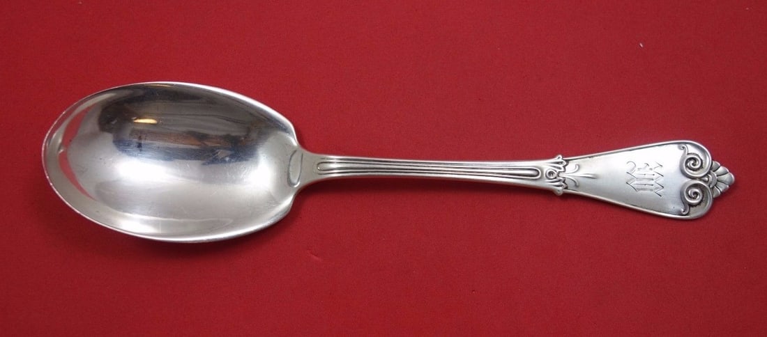 Tiffany & Co Beekman Sterling Silver Preserve Spoon 7 1/8 inch: Tiffany & Co Beekman Sterling Silver Preserve Spoon 7 1/8 inch This exquisite Beekman Preserve Spoon by Tiffany & Co. showcases a classic design with a plain bowl, measuring 7 1/8 inches in length. Cr