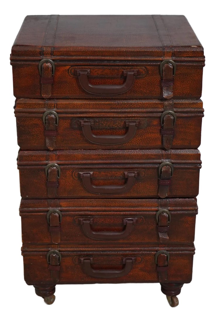 Vintage Brown Leather 5 Drawer Luggage Chest: Vintage Brown Leather 5 Drawer Luggage Chest This elegant leather surface luggage chest features five spacious drawers, offering both style and functionality. With a rich brown color and excellent con