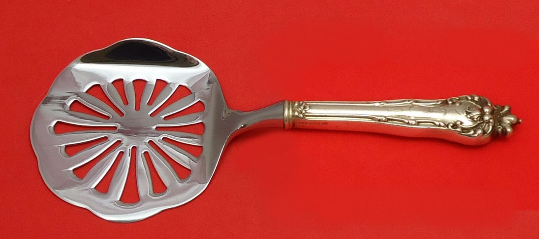 Sterling Silver Tomato Server Queen Pattern Mount Vernon Howard 8 1/2: Sterling Silver Tomato Server Queen Pattern Mount Vernon Howard 8 1/2 This exquisite tomato server is crafted from sterling silver with a hollow handle, designed in the elegant Queen pattern by Mount 