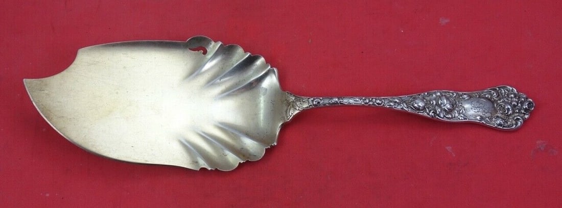 Shiebler American Beauty Sterling Silver Ice Cream Server 10 5/8 Gold Wash: Shiebler American Beauty Sterling Silver Ice Cream Server 10 5/8 Gold Wash This is a sterling silver ice cream server featuring the American Beauty pattern by Shiebler. The server measures 10 5/8 inch