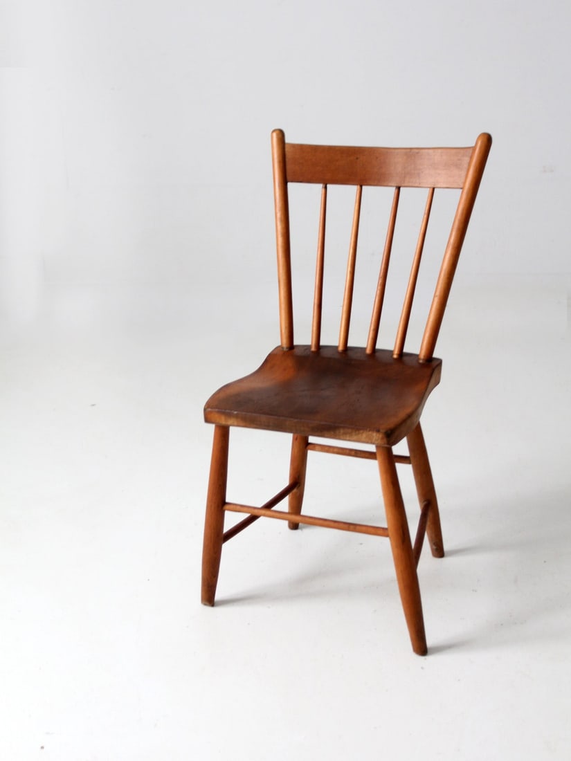 Antique Farmhouse Chair Primitive Design Plank Seat Spindle Back (1 of 13)