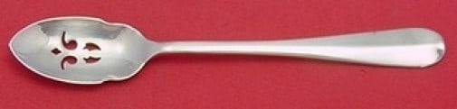 Stieff Queen Anne-Williamsburg Sterling Silver Olive Spoon Custom 5 3/4": Stieff Queen Anne-Williamsburg Sterling Silver Olive Spoon Custom 5 3/4" This exquisite olive spoon features the elegant Queen Anne-Williamsburg pattern by Stieff, crafted from high-quality sterling s