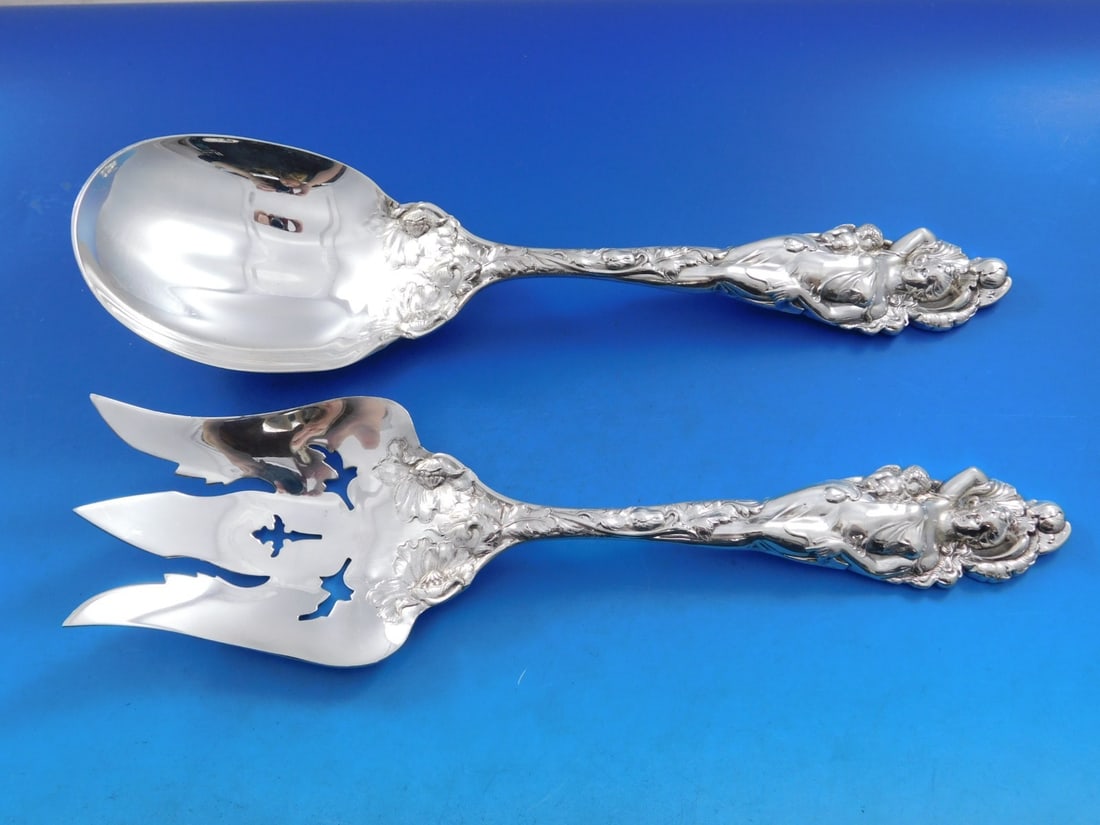 Reed & Barton Love Disarmed Sterling Silver Salad Serving Set 3 Pieces: Reed & Barton Love Disarmed Sterling Silver Salad Serving Set 3 Pieces This exquisite two-piece salad serving set from Reed & Barton features the elegant Love Disarmed pattern, crafted from fine sterl