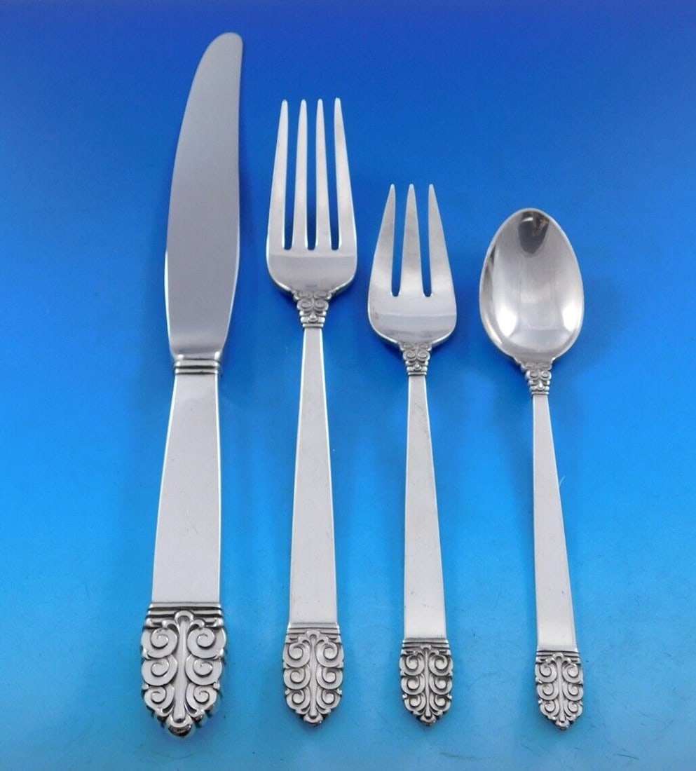 International Silver Northern Lights 4-Piece Sterling Silver Place Setting: International Silver Northern Lights 4-Piece Sterling Silver Place Setting Enhance your dining experience with this exquisite Northern Lights Sterling Silver Dinner Place Setting from International Si