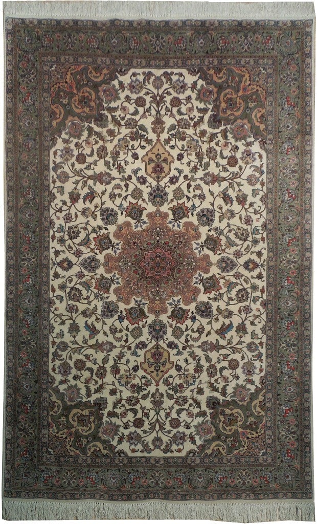 6 x 9.4 Persian Tabriz Rug 400 KPSI Kork Wool Silk Hand Knotted: 6 x 9.4 Persian Tabriz Rug 400 KPSI Kork Wool Silk Hand Knotted Free continental US Shipping This is a high quality Persian Tabriz rug measuring 6 x 9.4 feet. It is hand-knotted with a 400 KPSI knot d