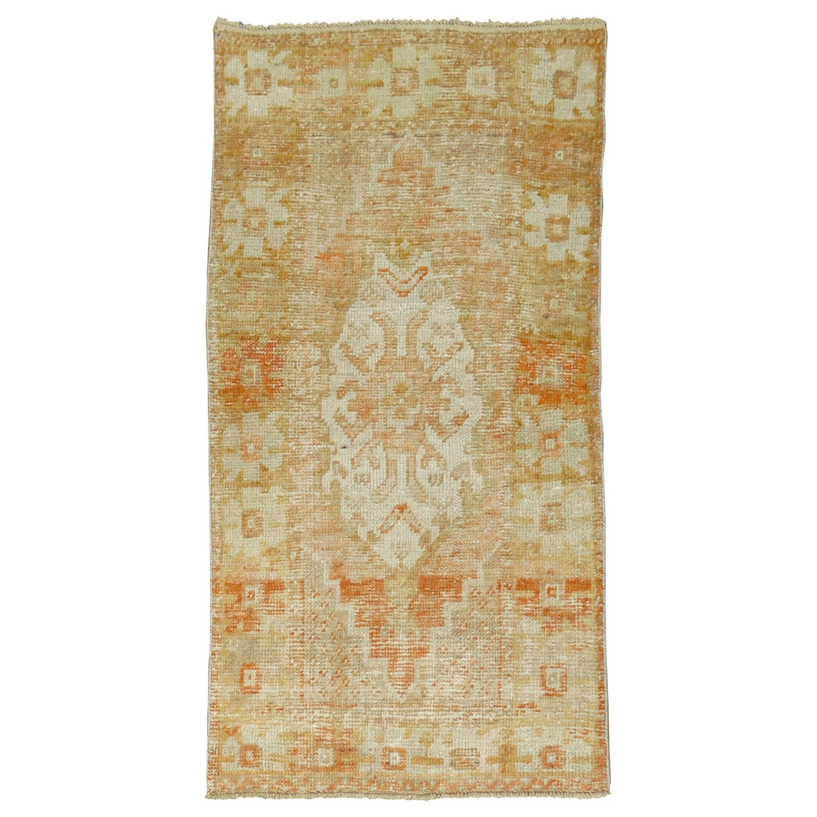 Early 20th Century Orange Hand-Knotted Oushak Wool Turkish Rug: Early 20th Century Orange Hand-Knotted Oushak Wool Turkish Rug This vintage Turkish Anatolian rug features a predominant orange color and a classic Oushak style. Hand-knotted from wool, it dates to th