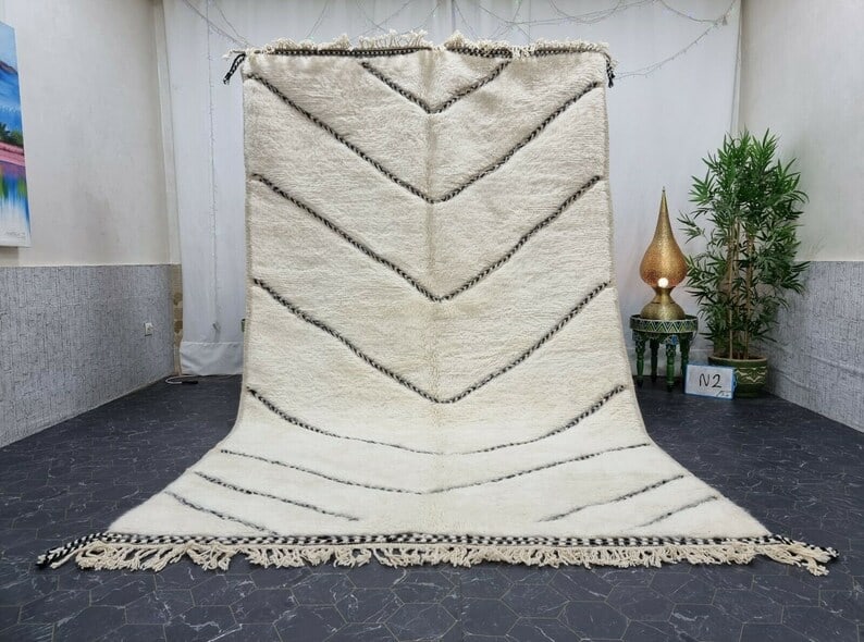 Authentic White Handwoven Rug with Geometric Pattern 3.28 x 6.56 Feet: Authentic White Handwoven Rug with Geometric Pattern 3.28 x 6.56 Feet Discover the beauty of this authentic soft white rug, featuring a stunning geometric engraved pattern. Handwoven in the Atlas Moun