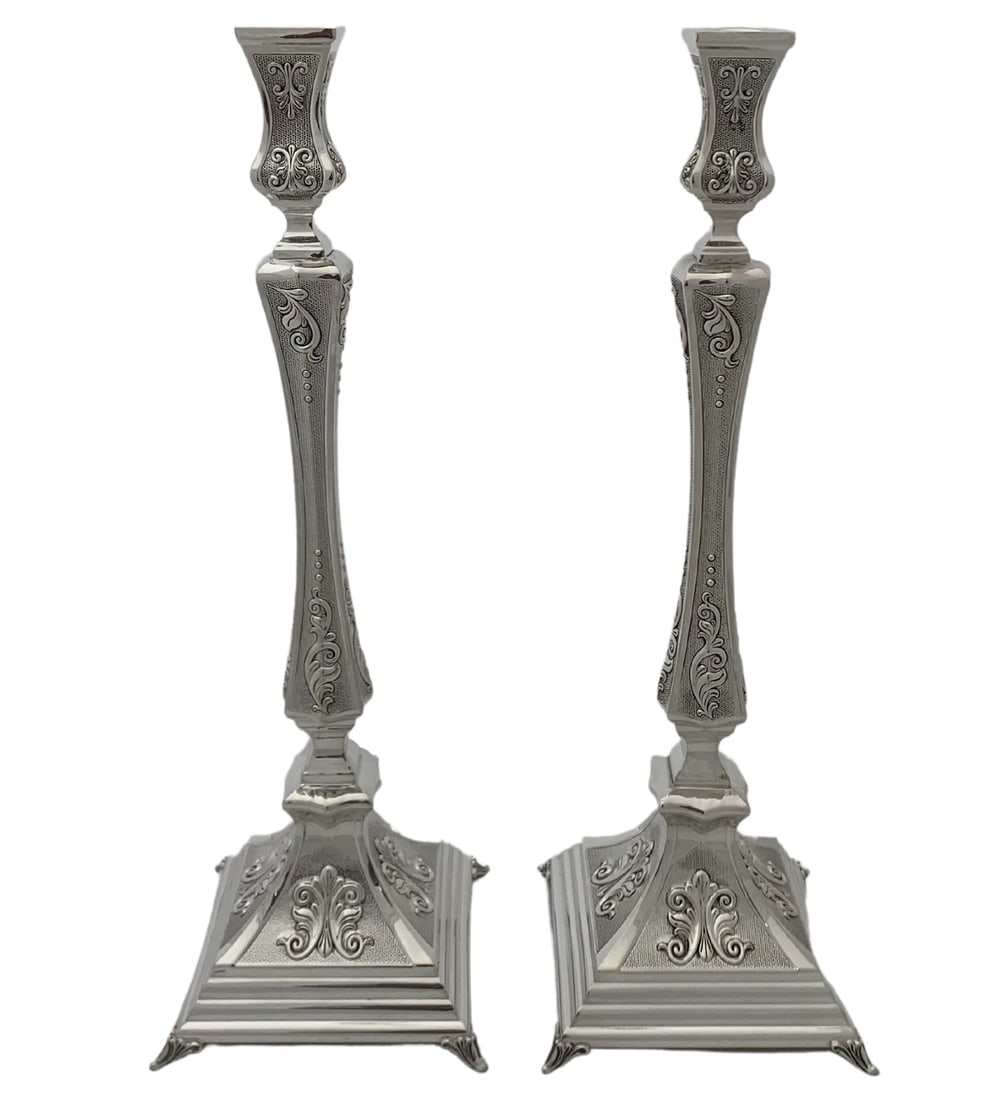 Handmade 925 Sterling Silver Chased Leaf Candlesticks 16 Inches: Handmade 925 Sterling Silver Chased Leaf Candlesticks 16 Inches Illuminate your space with these exquisite handcrafted 925 sterling silver candlesticks, showcasing intricate chased leaf designs. The c