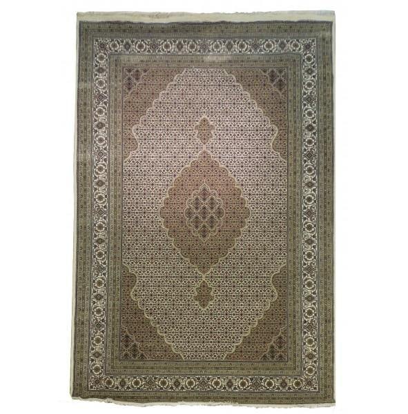 Ivory Tabriz Mahi Rug 6.8 x 10 Wool Silk Handmade India: Ivory Tabriz Mahi Rug 6.8 x 10 Wool Silk Handmade India Free continental US Shipping Discover the elegance of this exquisite 6.8 x 10 Wool & Silk High End India IVORY Tabriz Mahi Rug. This luxurious r