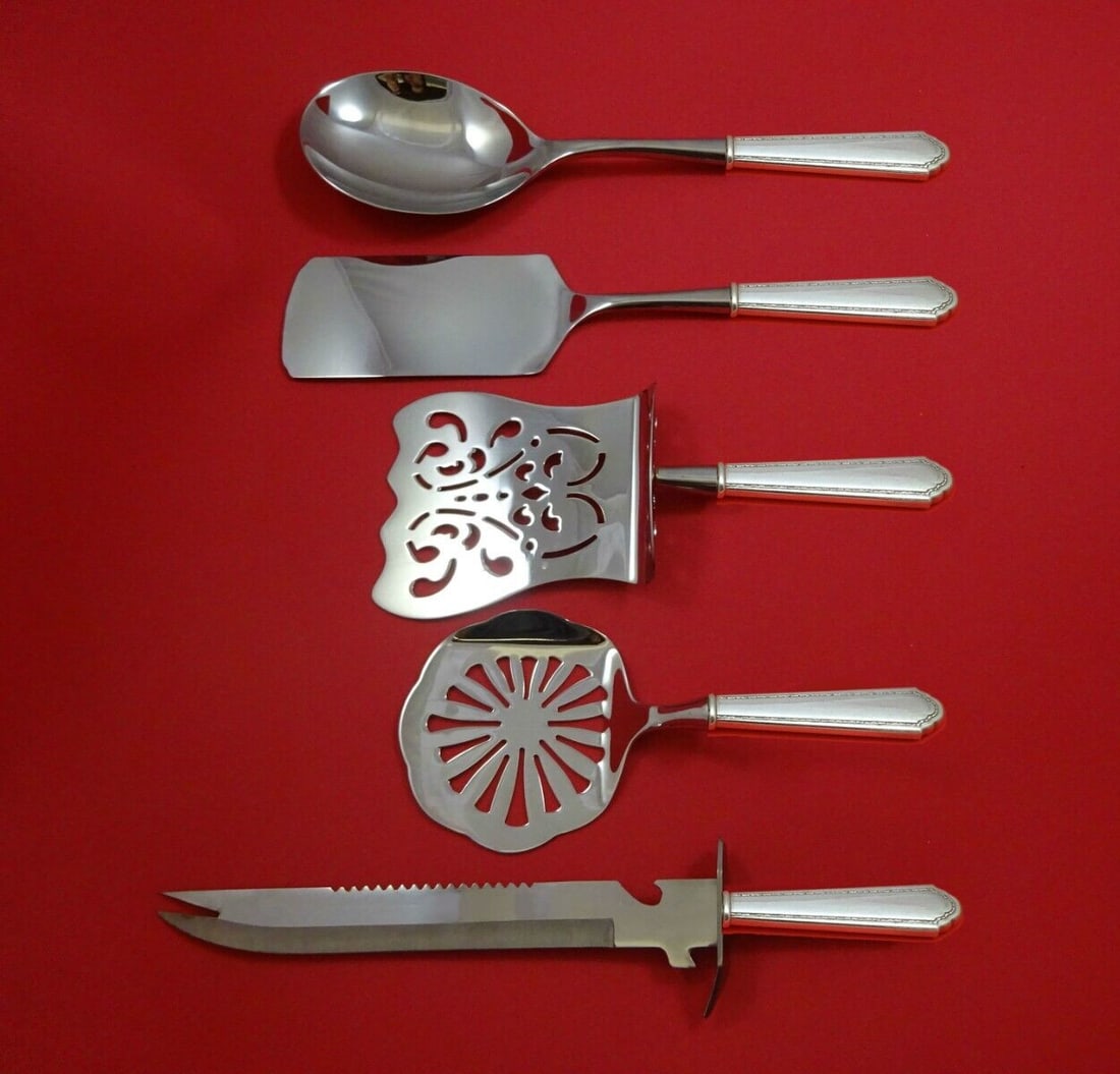 Lunt William and Mary Sterling Silver 5 Piece Hostess Serving Set: Lunt William and Mary Sterling Silver 5 Piece Hostess Serving Set This 5-piece hostess set by Lunt is in the William and Mary pattern and features custom-made hollow handles with stainless implements.