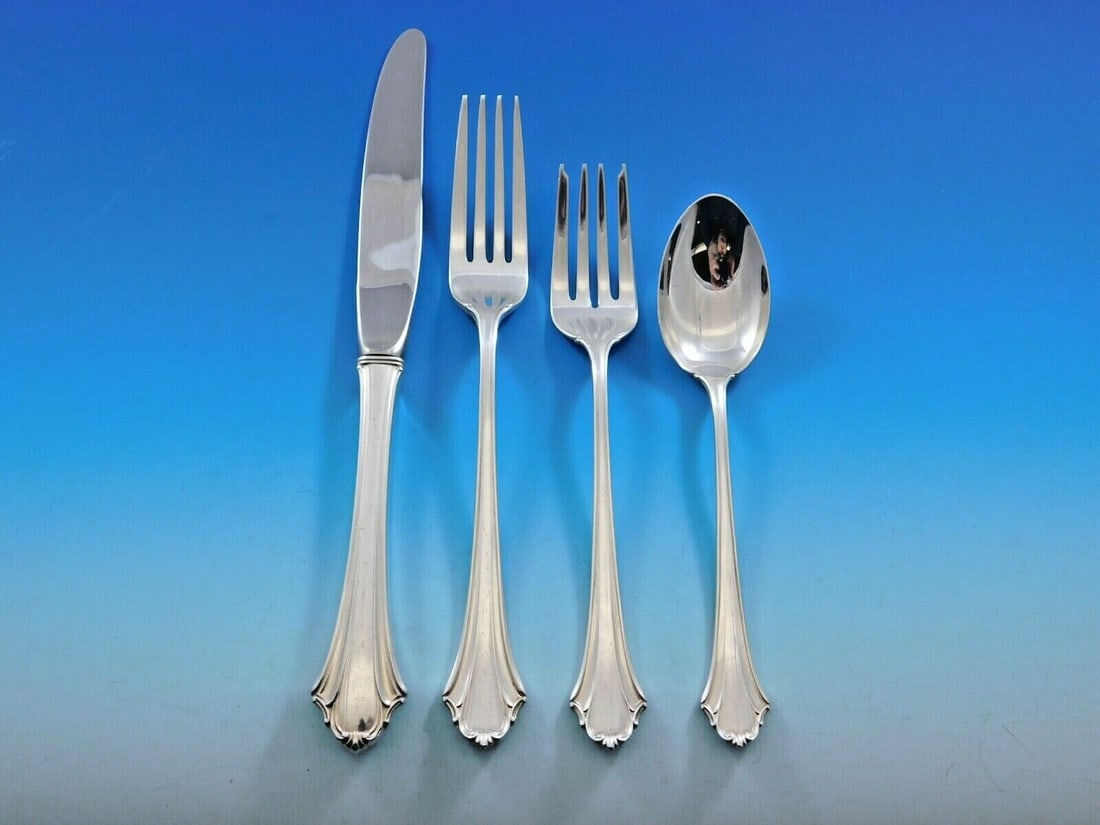 Lunt Bel Chateau Sterling Silver 4-Piece Place Setting: Lunt Bel Chateau Sterling Silver 4-Piece Place Setting Enhance your dining experience with this exquisite 4-piece place setting from the Bel Chateau pattern by Lunt. Crafted from high-quality sterling