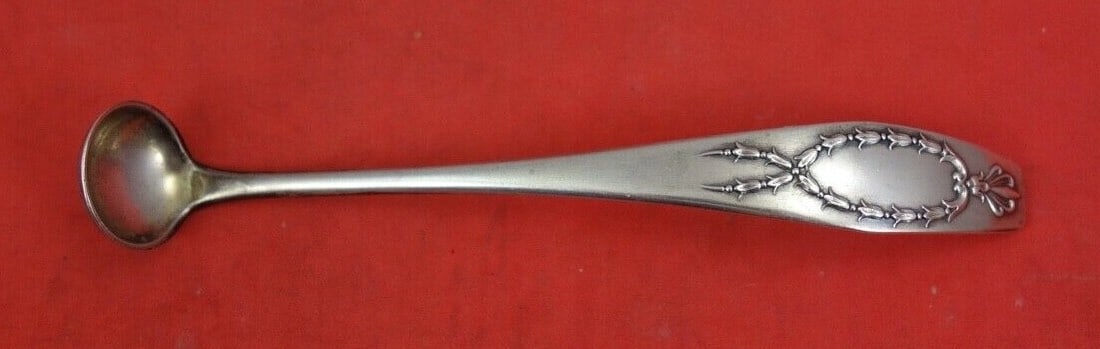 Gorham Wreath Sterling Silver Mustard Ladle 4.5 Inches: Gorham Wreath Sterling Silver Mustard Ladle 4.5 Inches Add a touch of elegance to your dining experience with this exquisite Mustard Ladle from Gorham's Wreath pattern. Crafted from high-quality sterl