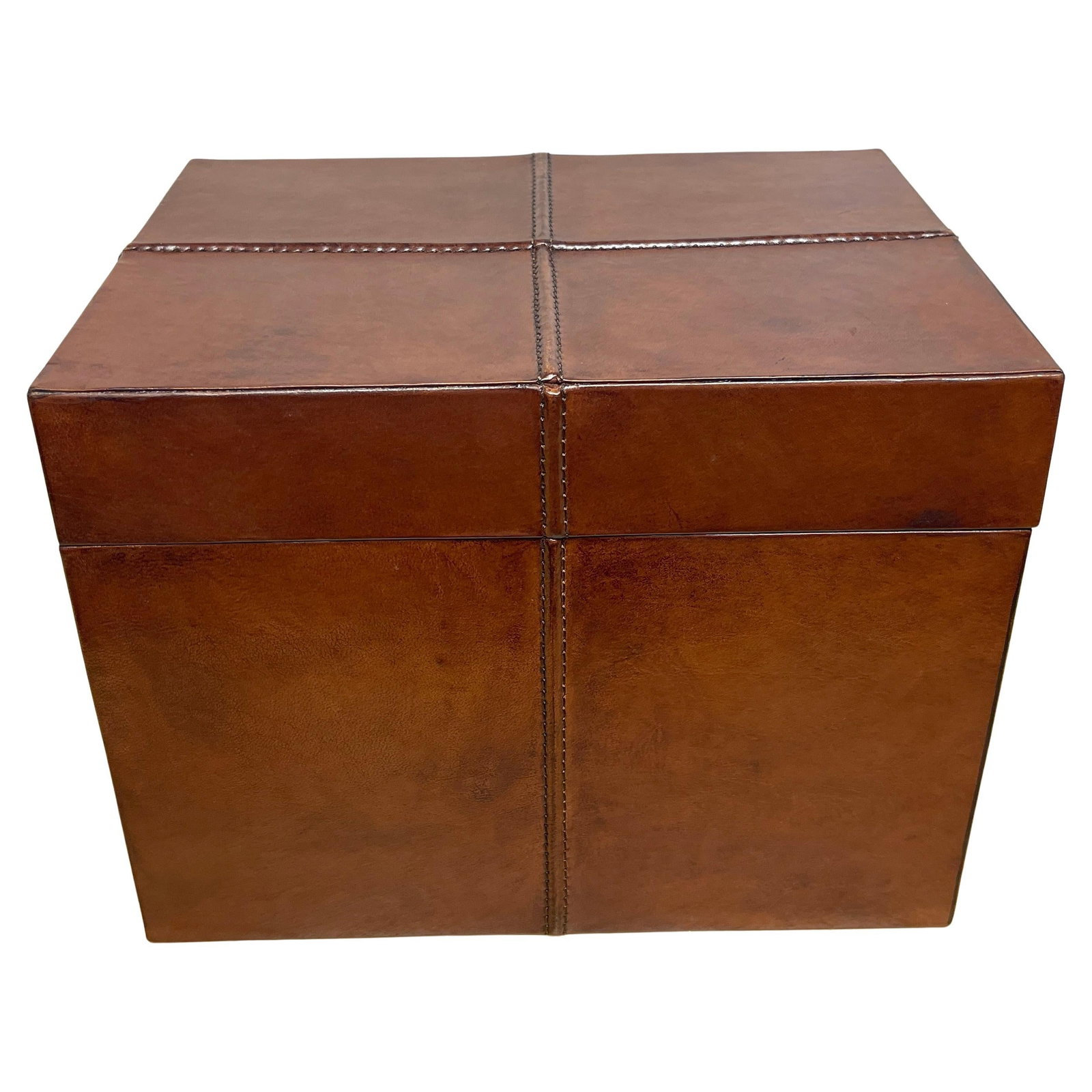 French Modern Hand-Crafted Leather Table Box with Quatrefoil Lid: French Modern Hand-Crafted Leather Table Box with Quatrefoil Lid This French Modern Stitched Leather Rectangular Table Box is a sophisticated piece that showcases exquisite craftsmanship. Hand-crafted