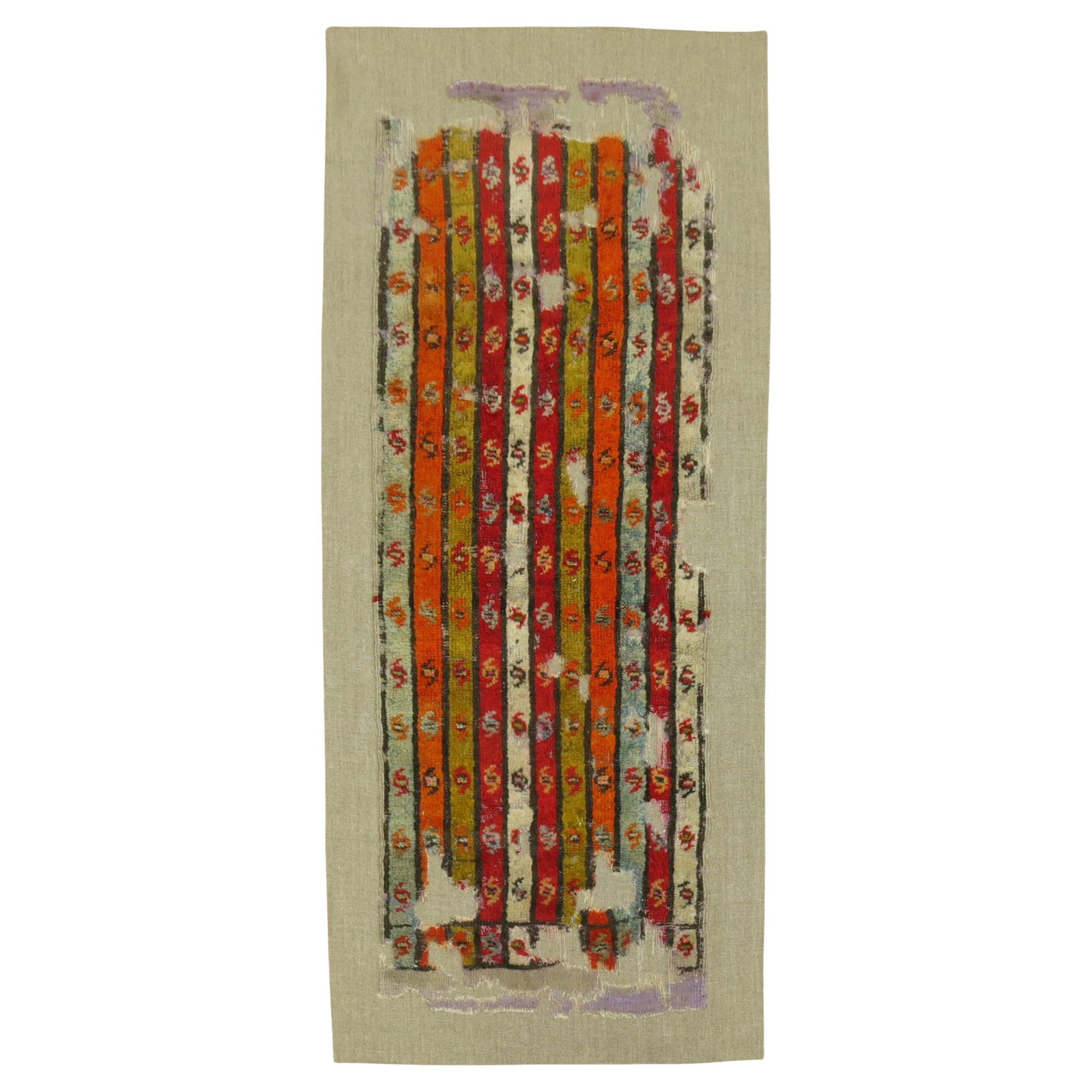 Antique 18th Century Turkish Ghiordes Rug Hand-Woven on Linen: Antique 18th Century Turkish Ghiordes Rug Hand-Woven on Linen This exquisite late 18th century Antique Turkish Ghiordes rug is hand-woven with a blend of cotton, jute, and wool, offering both durabili