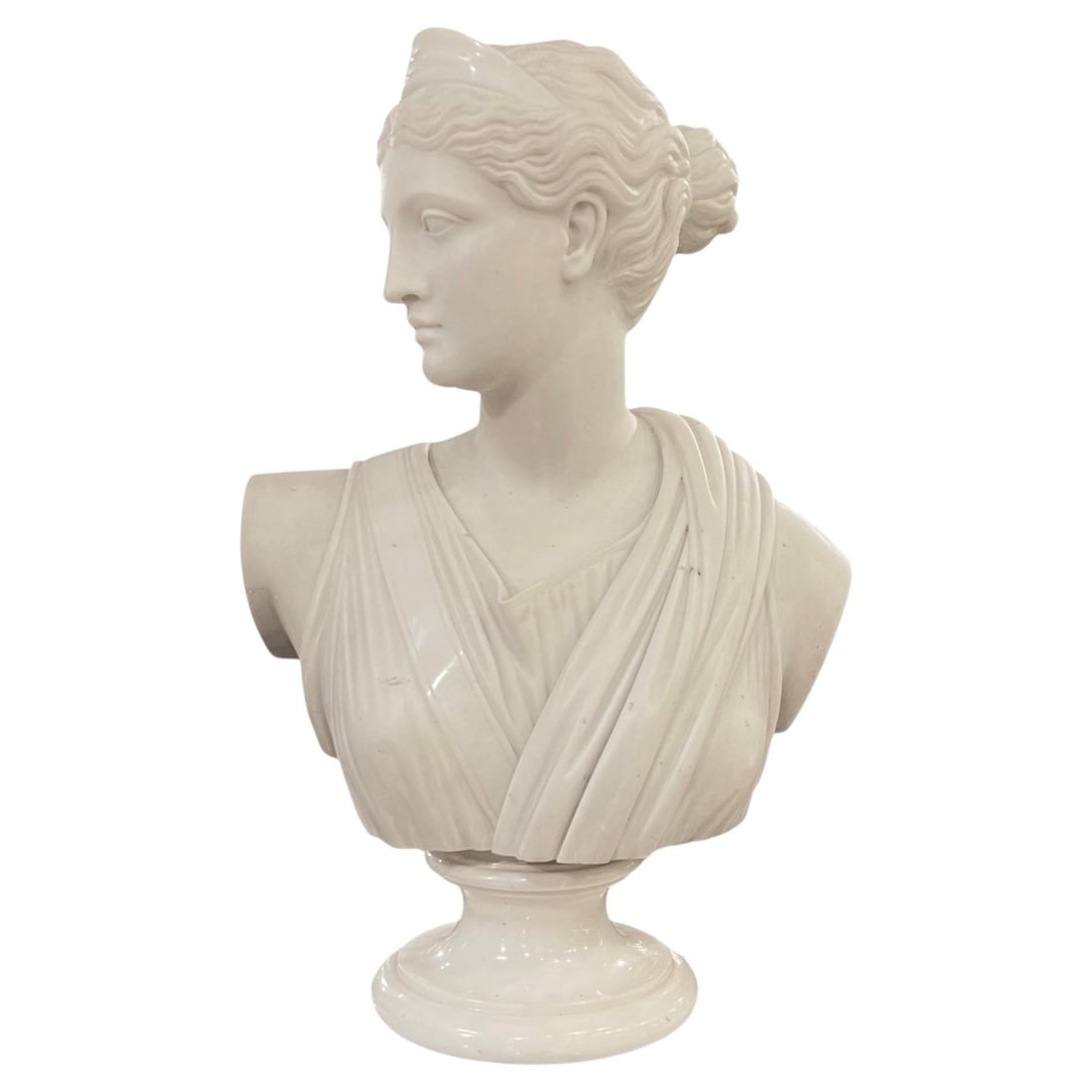 Grand Tour Carrara marble Diana bust by Eugenio Battiglia: Grand Tour Carrara marble Diana bust by Eugenio Battiglia This is an exceptional late 19th-century Grand Tour Carrara marble bust depicting Diana the Huntress, also known as Artemis in Greek mythology