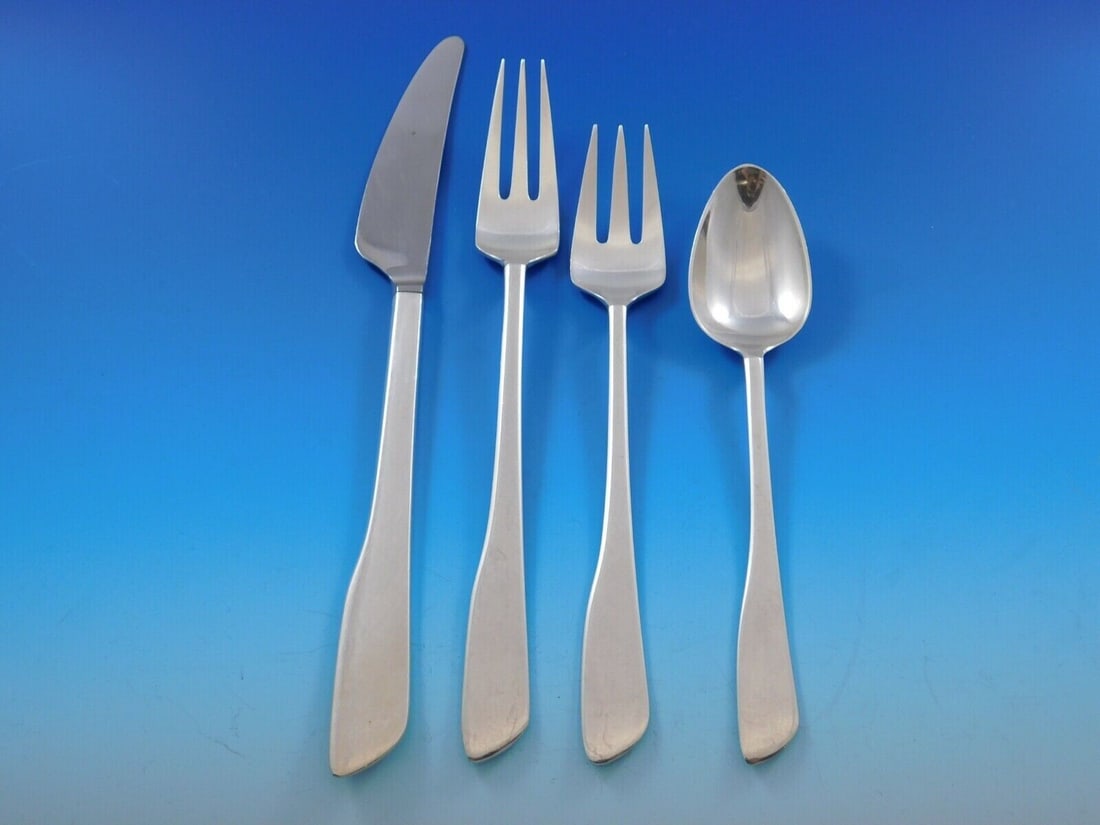 Frigast Gazelle 4 Piece Sterling Silver Dinner Place Setting: Frigast Gazelle 4 Piece Sterling Silver Dinner Place Setting This 4-piece dinner size place setting from Frigast features the Gazelle pattern in sterling silver. The set includes a dinner knife, dinne