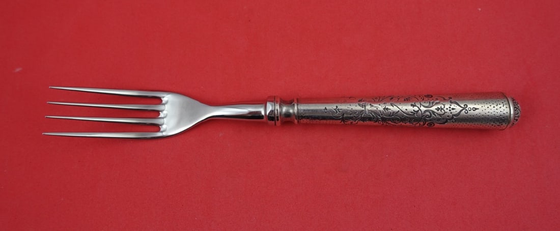 Dinner Fork Silverplate Soliman SP Pattern by Alain Saint Joanis 8 5/8 Inch: Dinner Fork Silverplate Soliman SP Pattern by Alain Saint Joanis 8 5/8 Inch This is a silverplated dinner fork from the Soliman SP pattern by Alain Saint Joanis. Made in France, it features classic de