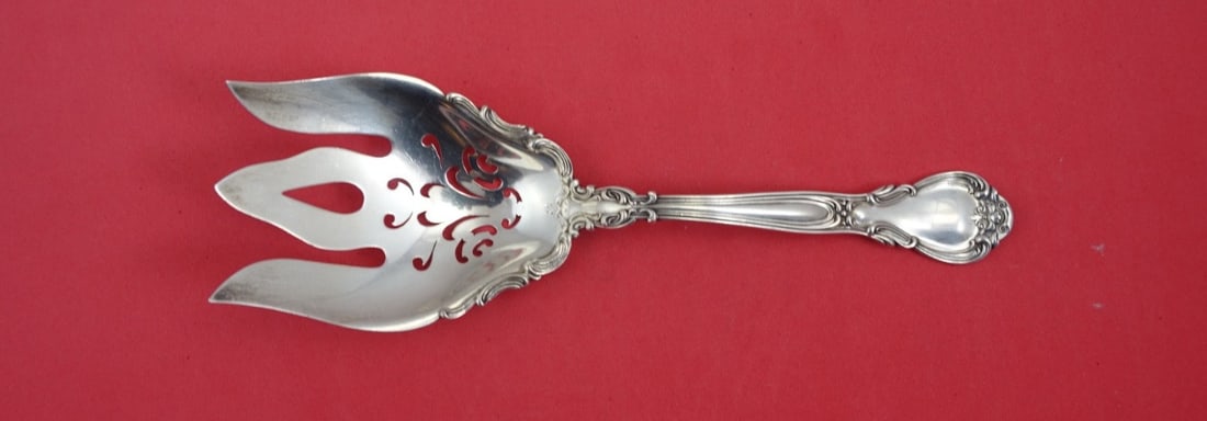 Gorham Chantilly Sterling Silver Vegetable Serving Fork 8 5/8" Pierced Wide Tines: Gorham Chantilly Sterling Silver Vegetable Serving Fork 8 5/8" Pierced Wide Tines Enhance your dining experience with this exquisite Chantilly by Gorham Sterling Silver Vegetable Serving Fork. This el