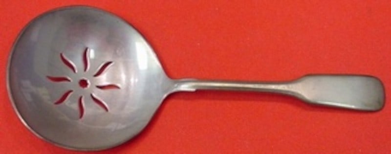 Sterling Silver Nut Spoon Eighteen Ten Pattern by International 4.75 Inch (1 of 2)