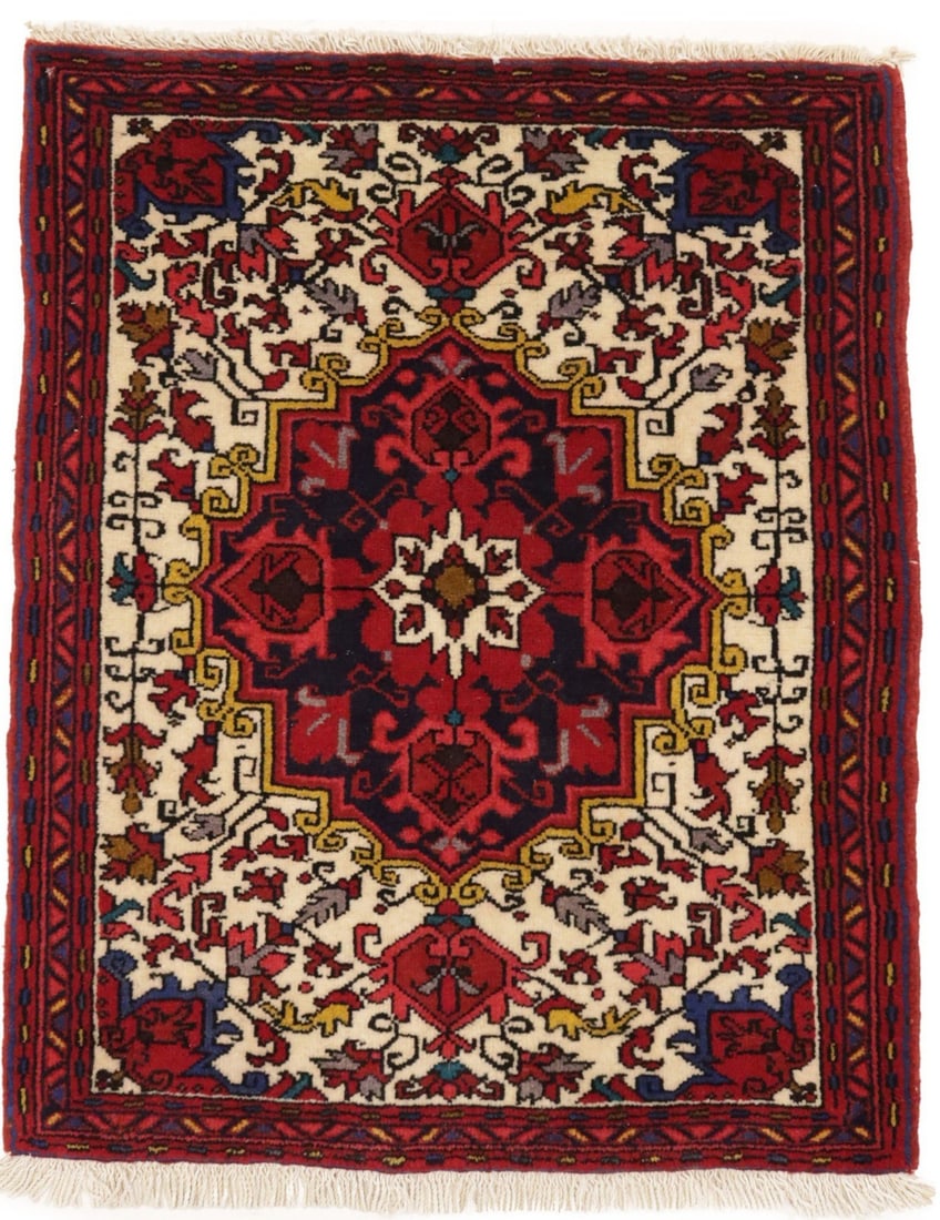 Vintage Serapi Tribal Hand-Knotted Wool Rug 2'5 x 3'2: Vintage Serapi Tribal Hand-Knotted Wool Rug 2'5 x 3'2 Enhance your living space with this Vintage Serapi Geometric Tribal Oriental Rug, a stunning addition to any farmhouse decor. Measuring 2'5" x 3'2