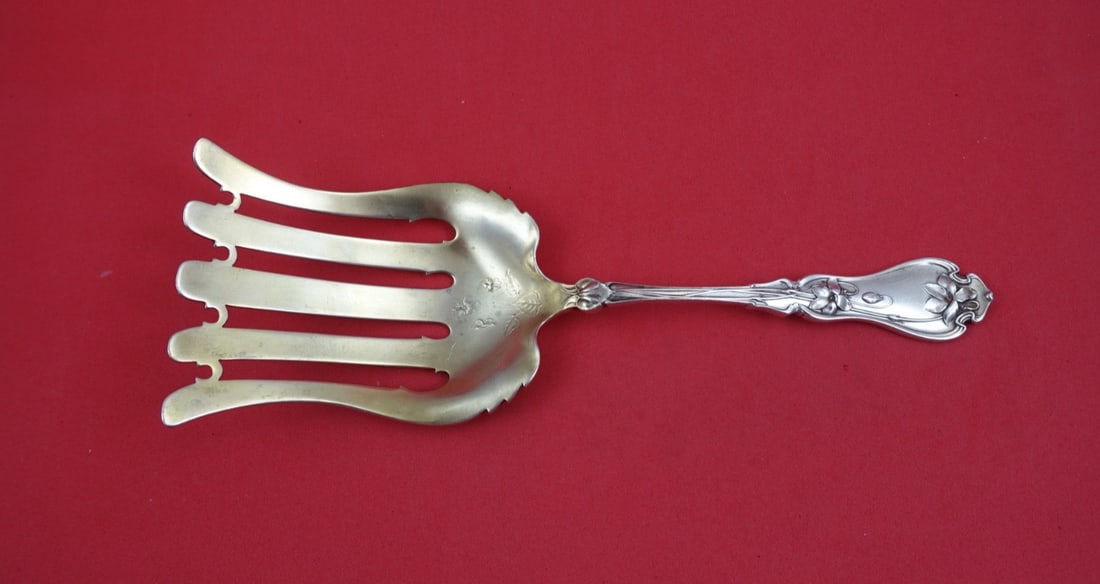 Sterling Silver Asparagus Fork Gold Wash Bar Violet Pattern Whiting 8.5 Inch: Sterling Silver Asparagus Fork Gold Wash Bar Violet Pattern Whiting 8.5 Inch This is a Violet pattern sterling silver asparagus fork with bar by Whiting, featuring a gold wash finish. The fork is craf