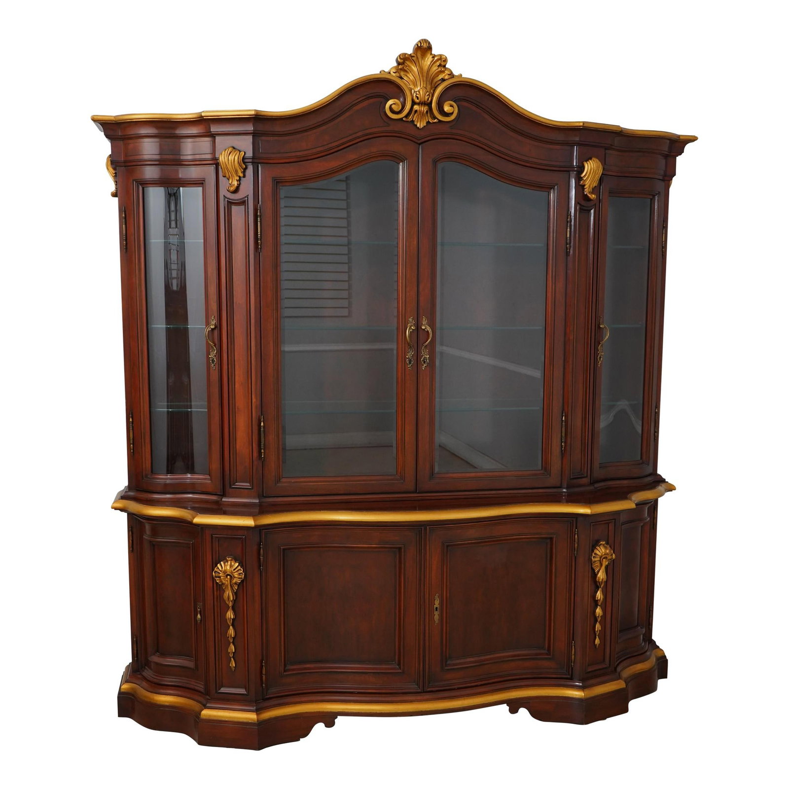 Karges French Louis XV Lighted China Cabinet with Gold Gilt Trim: Karges French Louis XV Lighted China Cabinet with Gold Gilt Trim Introducing a stunning Karges French Louis XV China Cabinet, boasting an elegant design with a rich high sheen finish and exquisite car