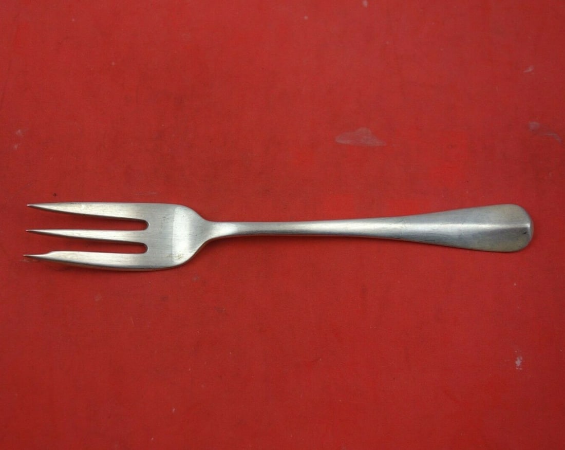 Rattail Antique Sterling Silver Pastry Fork by Reed Barton Dominick Haff 3-Tine: Rattail Antique Sterling Silver Pastry Fork by Reed Barton Dominick Haff 3-Tine This exquisite 3-tine pastry fork showcases the elegant Rattail Antique pattern, crafted from high-quality sterling silv