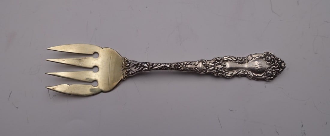 Gorham Imperial Chrysanthemum Sterling Silver Sardine Fork 5.5 Inch (1 of 2)
