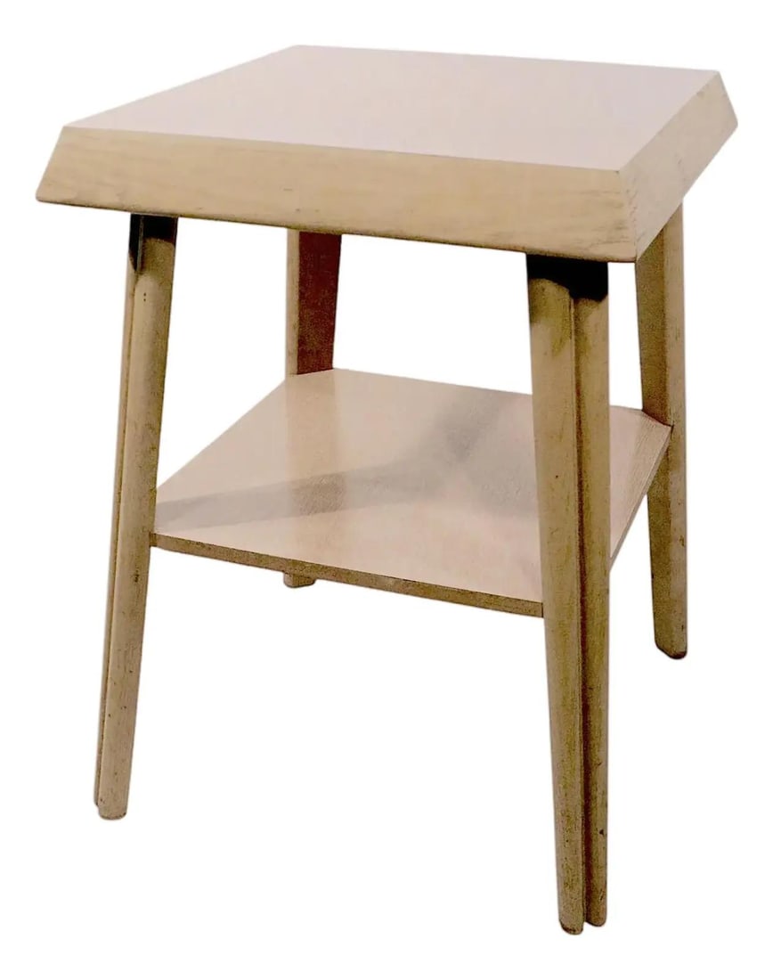 Mid Century Mersman Two Tier End Table Bleached Oak Formica: Mid Century Mersman Two Tier End Table Bleached Oak Formica This Mid Century two-tier end table features a bleached oak frame complemented by formica table tops, making it an ideal plant stand that re