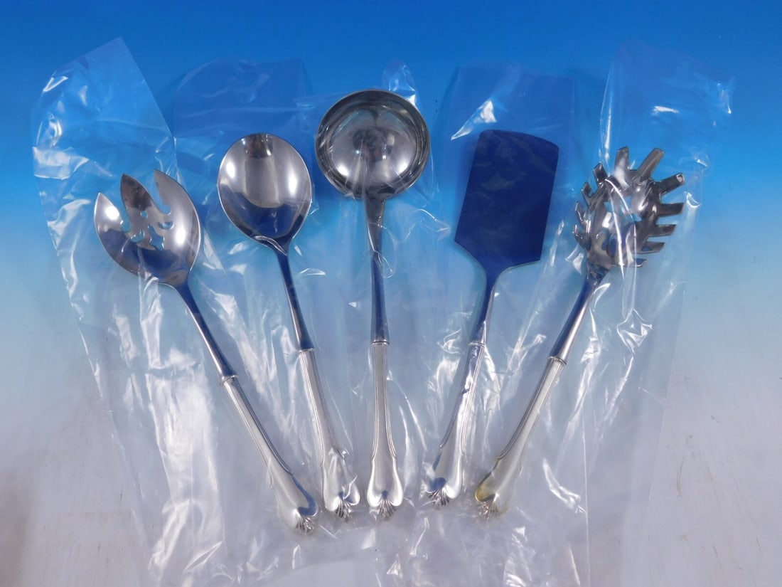 Wallace Grand Colonial Sterling Silver 5pc Hostess Serving Set: Wallace Grand Colonial Sterling Silver 5pc Hostess Serving Set Elevate your dining experience with this exquisite 5-piece Hostess Serving Set from the Grand Colonial pattern by Wallace. Crafted from s