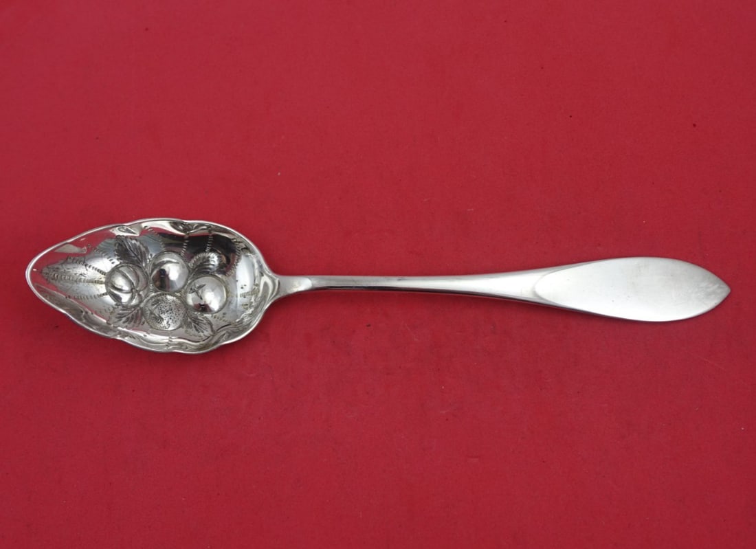 Towle Lafayette Sterling Silver Berry Spoon Hand Chased Fruit 8.5" (1 of 3)