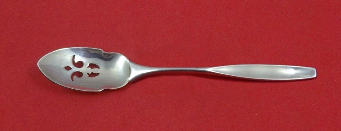 Kirk Ellipse Sterling Silver Pierced Olive Spoon 5 3/4 Custom Made: Kirk Ellipse Sterling Silver Pierced Olive Spoon 5 3/4 Custom Made Sterling silver olive spoon in the Ellipse pattern by Kirk. This pierced, custom-made piece is post-1940 and made in the United State