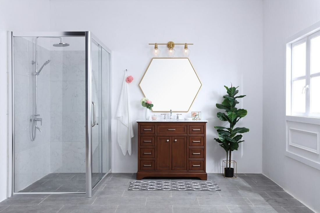 Gene 3-Light Brass Wall Sconce with Clear Glass Shades 28.1 in (1 of 12)