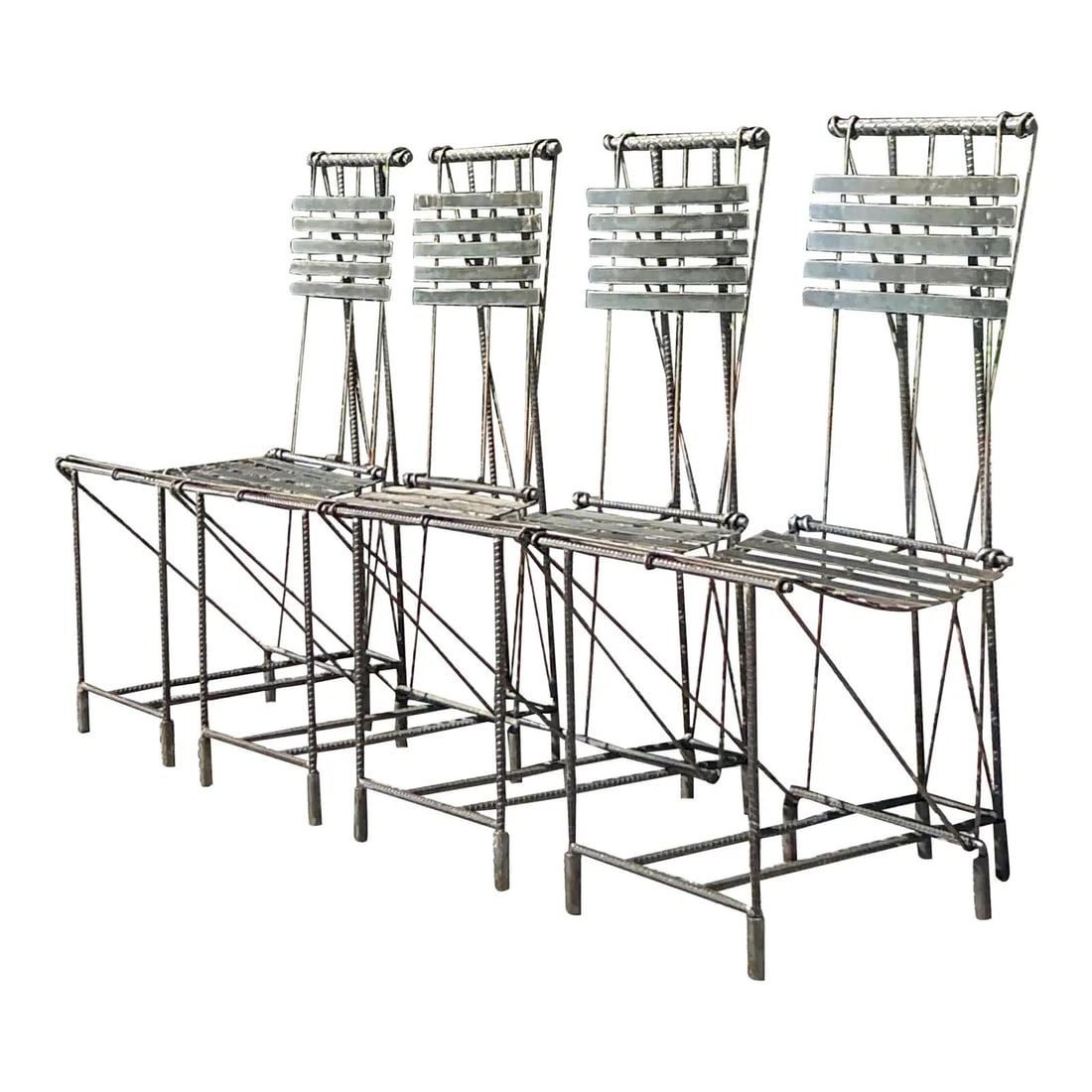 Set of 4 Metal Rebar Dining Chairs After Ilana Goor: Set of 4 Metal Rebar Dining Chairs After Ilana Goor This set of four vintage Boho dining chairs is crafted from sturdy rebar metal and designed in the style of Ilana Goor. Featuring a minimalist yet b