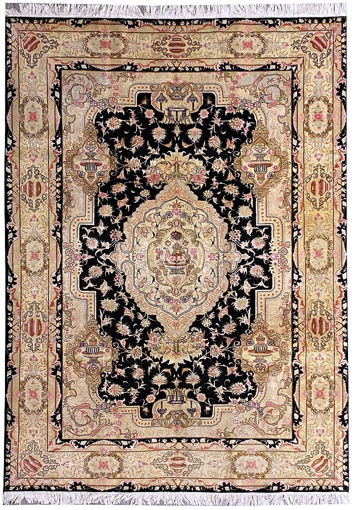 Handcrafted Pine Green Area Rug 6'9 x 9'11 Traditional Persian Design: Handcrafted Pine Green Area Rug 6'9 x 9'11 Traditional Persian Design Free continental US Shipping Elevate your living space with this exquisite handcrafted rug, featuring traditional Persian designs 