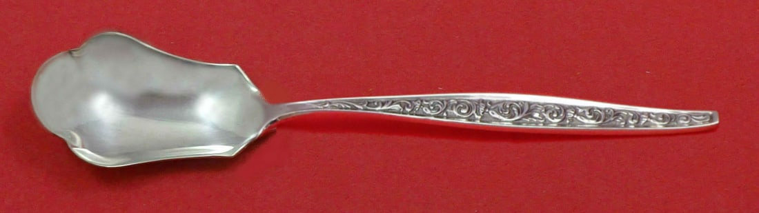 Reed & Barton Renaissance Scroll Sterling Silver Relish Scoop 5 3/4: Reed & Barton Renaissance Scroll Sterling Silver Relish Scoop 5 3/4 Sterling silver relish scoop in the Renaissance Scroll pattern by Reed & Barton. This custom-made serving piece is post-1940 and mad