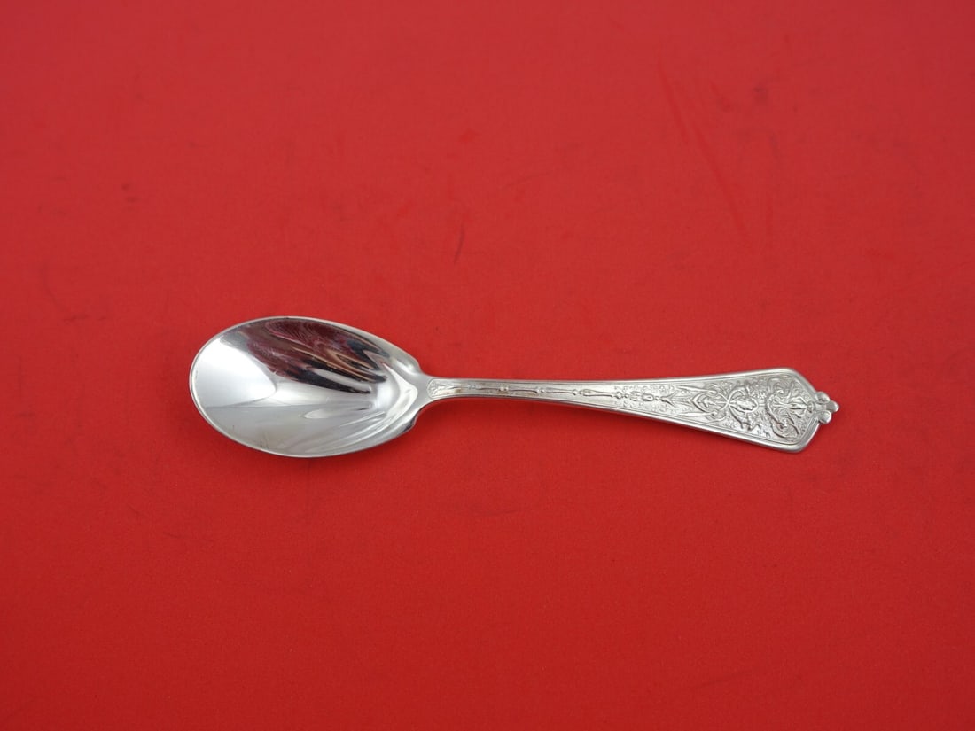 Gorham Lady Washington Sterling Silver Ice Cream Spoon 5 5/8" Original: Gorham Lady Washington Sterling Silver Ice Cream Spoon 5 5/8" Original Indulge in a touch of elegance with this original Lady Washington ice cream spoon by Gorham. Crafted from high-quality sterling s