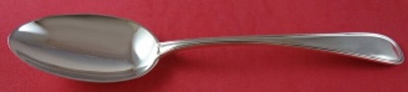 Blackinton Colonial Thread Sterling Silver Serving Spoon 8.5 Vintage: Blackinton Colonial Thread Sterling Silver Serving Spoon 8.5 Vintage This vintage serving spoon, crafted by Blackinton, features the elegant Colonial Thread pattern. Made from high-quality sterling si