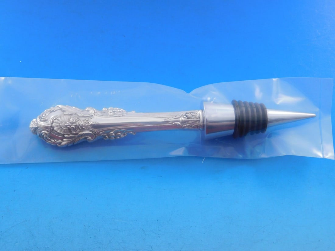 Wallace Sir Christopher Sterling Silver Bottle Stopper 6 3/4" Custom: Wallace Sir Christopher Sterling Silver Bottle Stopper 6 3/4" Custom Enhance your wine experience with this exquisite bottle stopper from the Sir Christopher pattern by Wallace. Crafted from high-qual