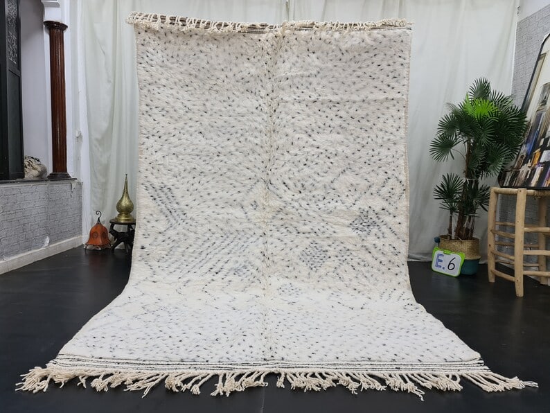 Authentic Handwoven White Soft Dotted Rug 8 x 5 Feet Morocco: Authentic Handwoven White Soft Dotted Rug 8 x 5 Feet Morocco This authentic White Soft Dotted Rug is handwoven in the Atlas Mountains by skilled local Berber women weavers, utilizing traditional techn