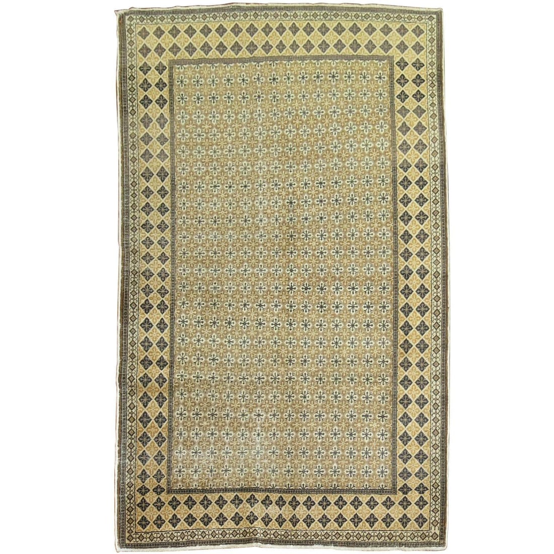 Mid-Century Modern Vintage Turkish Sivas Hand-Knotted Wool Rug 57 x 87: Mid-Century Modern Vintage Turkish Sivas Hand-Knotted Wool Rug 57 x 87 Discover the charm of this Vintage Turkish Sivas Rug, a stunning piece that exemplifies Mid-Century Modern design. Hand-knotted w