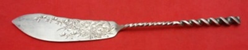 Whiting Square Twist #5 Sterling Silver Master Butter Knife 7": Whiting Square Twist #5 Sterling Silver Master Butter Knife 7" This exquisite master butter knife features the elegant Square Twist #5 pattern by Whiting, crafted from high-quality sterling silver. Th