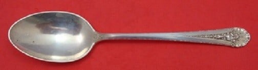 Towle Royal Windsor Sterling Silver Soup Spoon 6 3/4 Inch Flatware: Towle Royal Windsor Sterling Silver Soup Spoon 6 3/4 Inch Flatware This Royal Windsor place soup spoon by Towle is crafted from high-quality sterling silver, showcasing the timeless elegance of the Ro