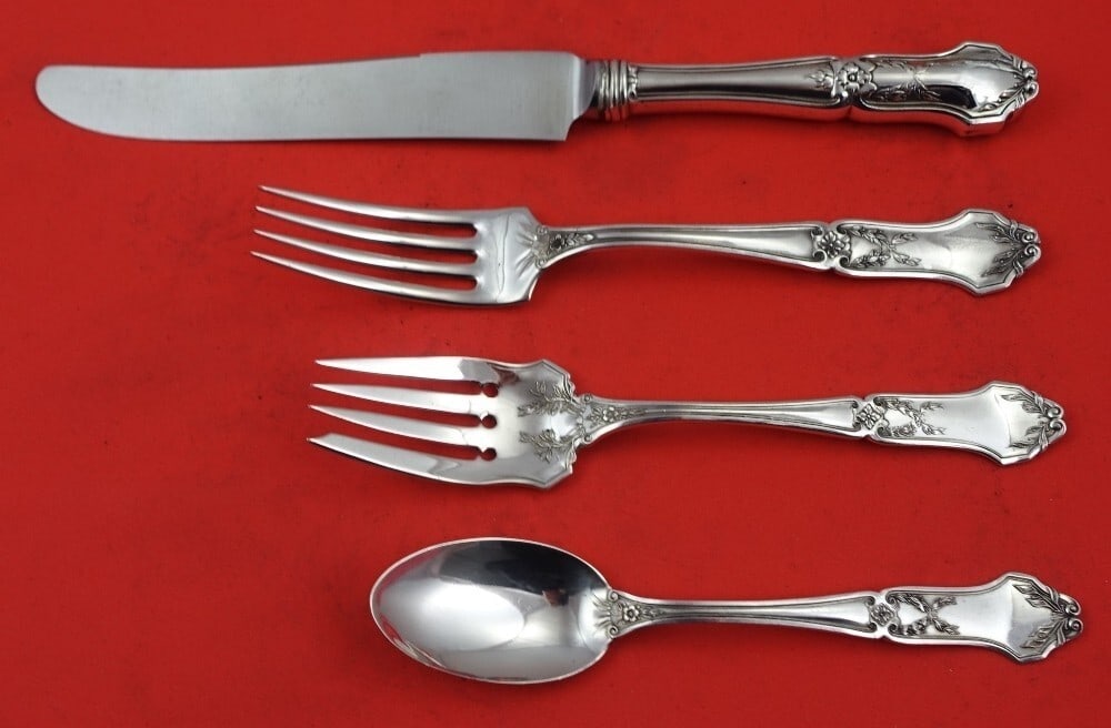 International Sterling La Rochelle 4-Piece Dinner Place Setting: International Sterling La Rochelle 4-Piece Dinner Place Setting Discover the elegance of the La Rochelle pattern by International Sterling, a stunning 4-piece dinner size place setting crafted from hi